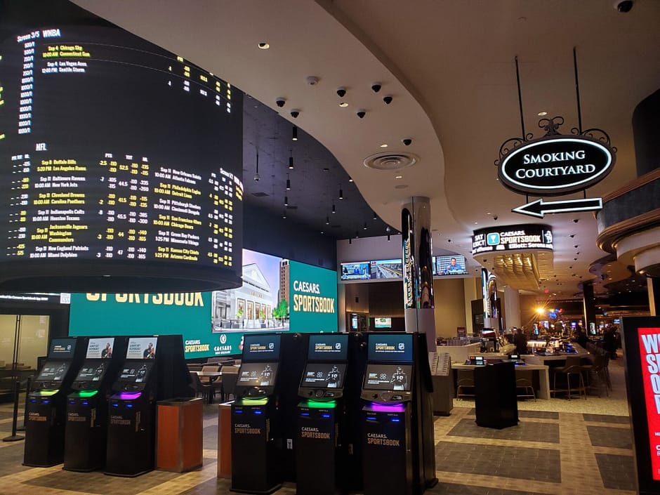 Caesar's Casino multiple screens with casino stats